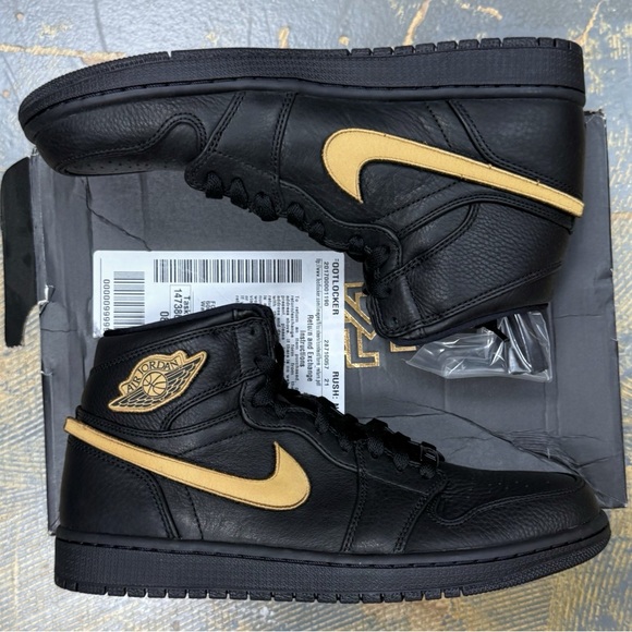 Nike Air Jordan 1 Hi Retro BHM 908656-001 10 Gold Black - Picture 2 of 9